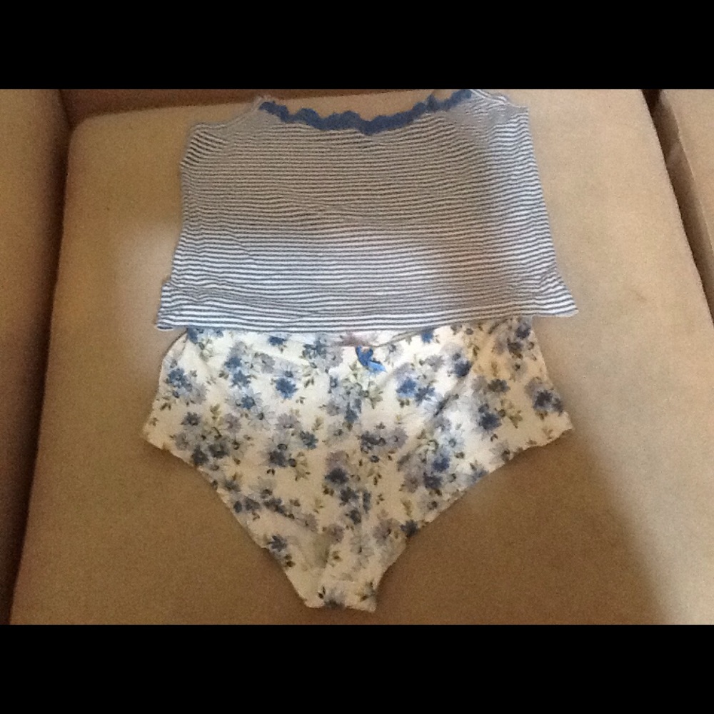 NWOT Victoria's Secret Panty & Camisole Set Size L